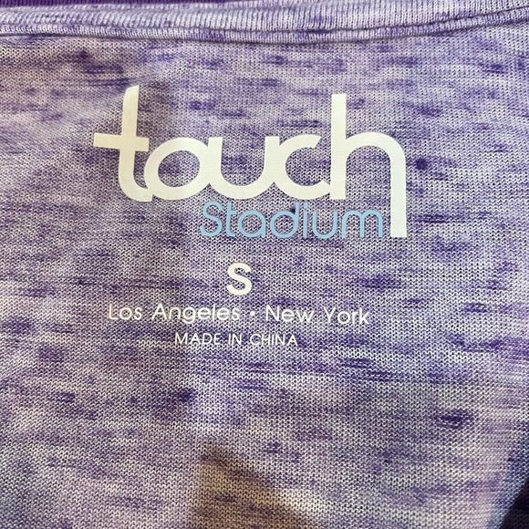 🆕 Touch by Alyssa Milano Kansas State University Wildcats Bling V Neck TShirt - Picture 5 of 7